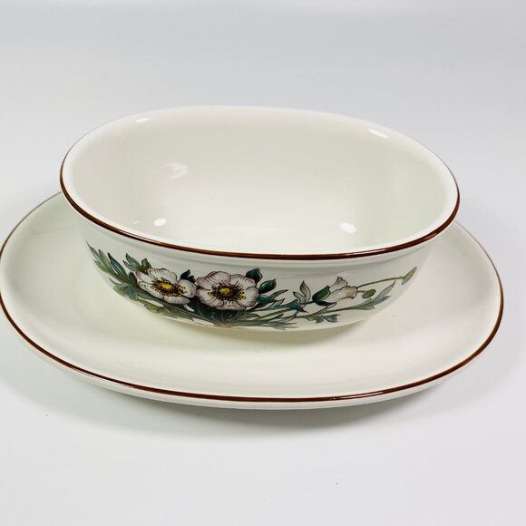 Villeroy & Boch Botanica Ranunculus Glacialis Oval Bowl with Attached Plate - Picture 2 of 7